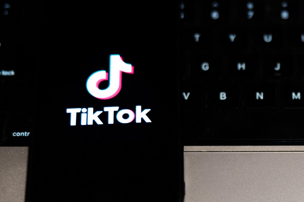 TIKTOK 