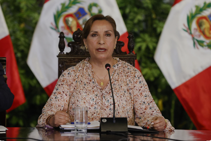 Dina Boluarte presidenta del Perú