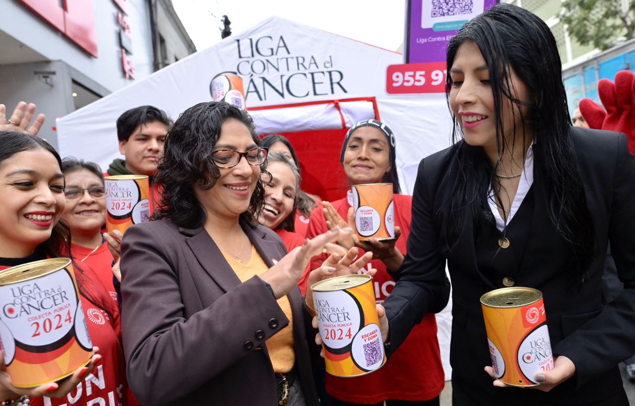 Leslie Urteaga Liga Contra el Cáncer