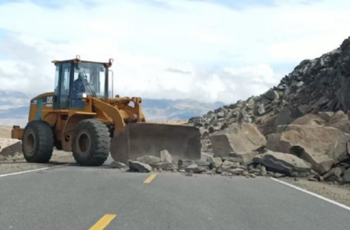 Sismo carreteras provías Arequipa