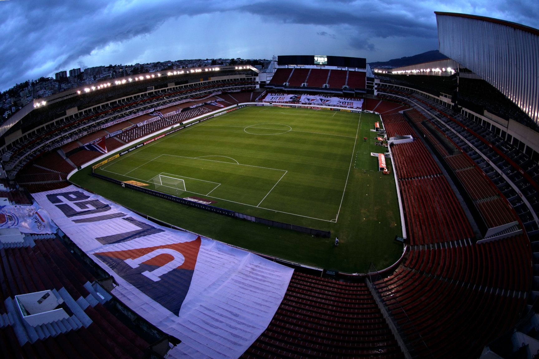 peru vs ecuador estadio