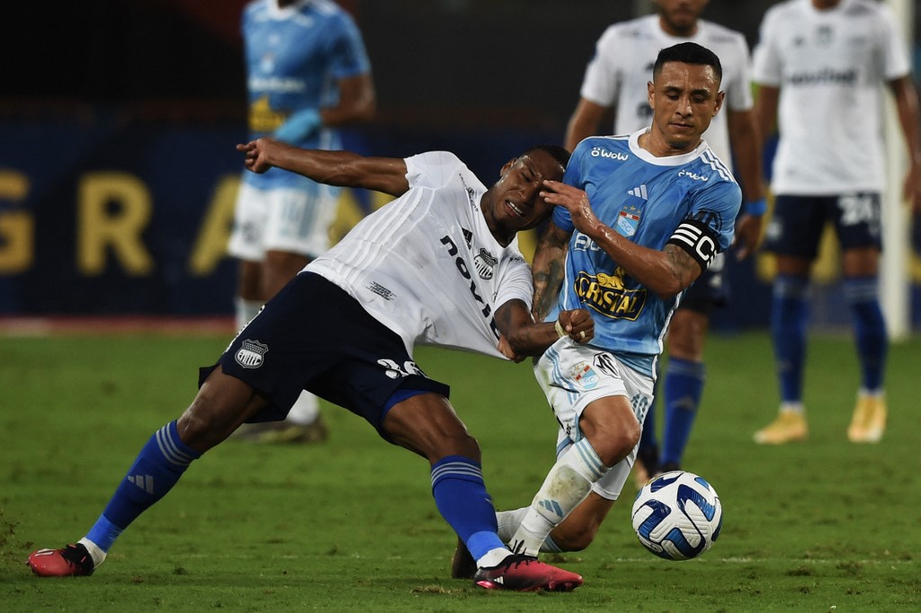 SPORTING CRISTAL - YOSHIMAR YOTUN