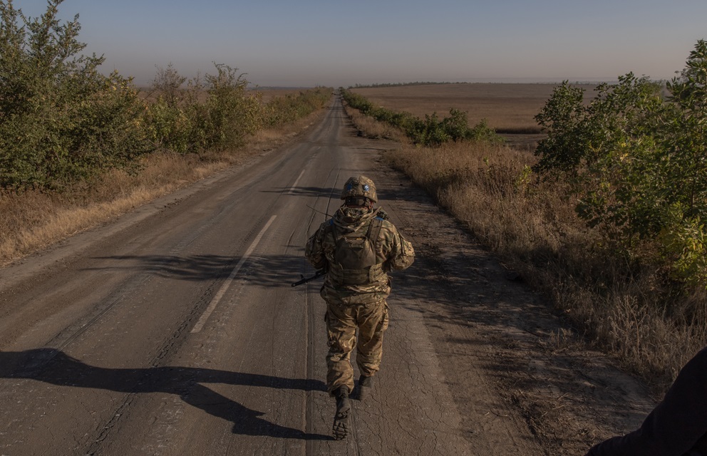 Soldados Ucranianos avanzan en frentes que abandonan soldados rusos