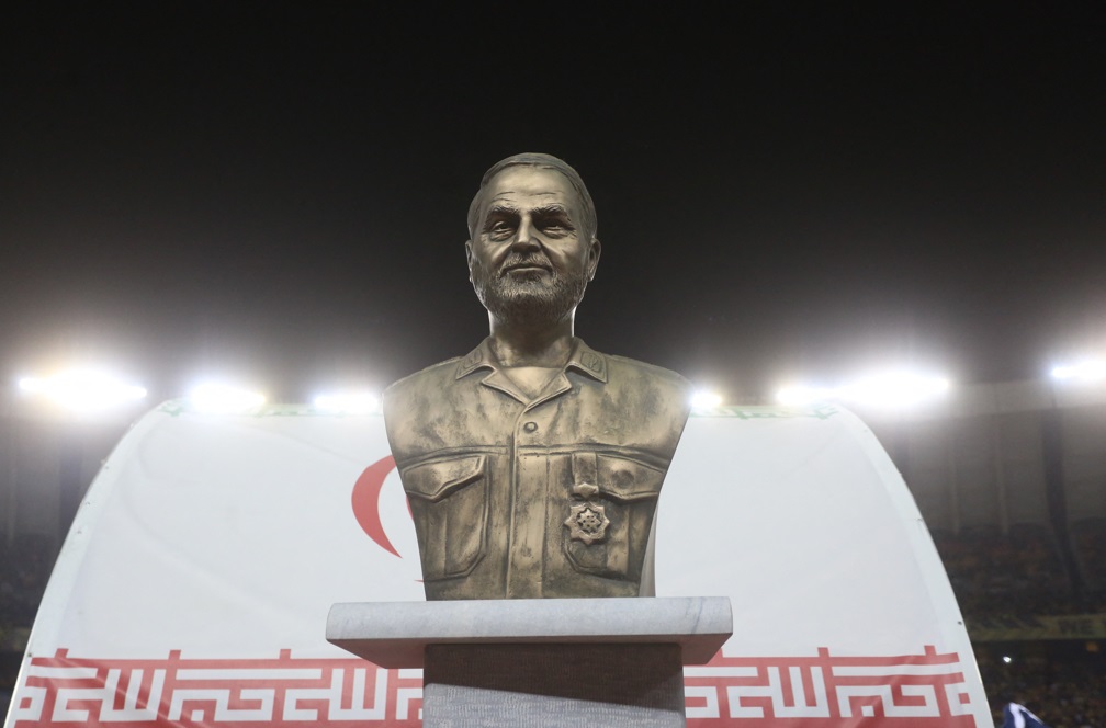En el estadio iraní del club Sepahan se encuentra el Busto de General de Irán que fue abatido por Estados Unidos el 2020